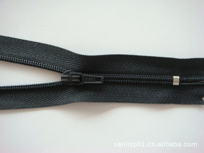 三力拉鏈 全球環(huán)保尼龍拉鏈的行業(yè)領(lǐng)導(dǎo)者